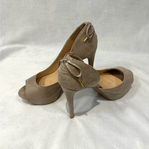 Qupid mocha tan lace up bow back 6” heels size 8